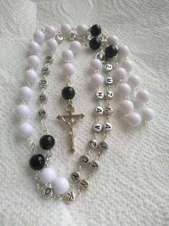 Ruženec s menom a dátumom e095,