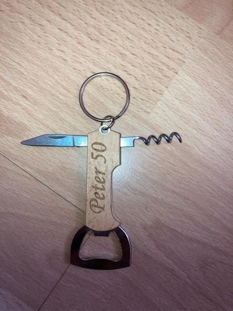 Otvárak s vývrtkou a nožom, 