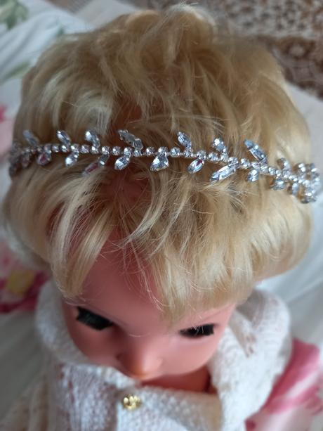 Čelenka s kamienkami,