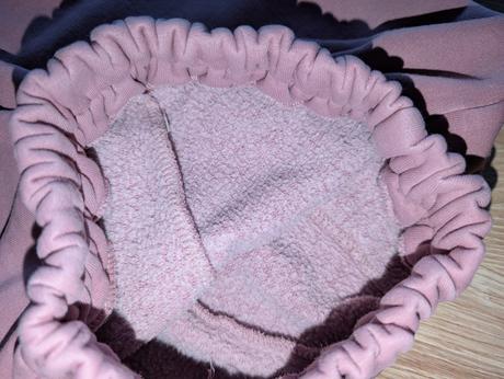 Hrubé tepláky, 134