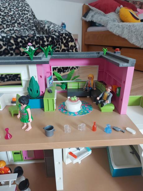 Playmobil obrovská vila+bazén+hosťovský dom+auto, 