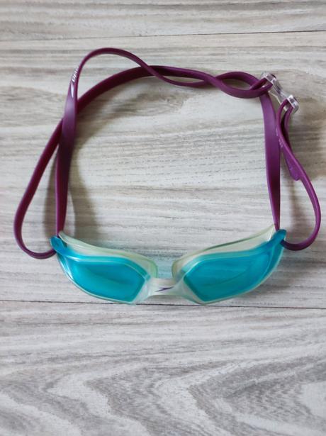 Plavecké okuliare speedo, 
