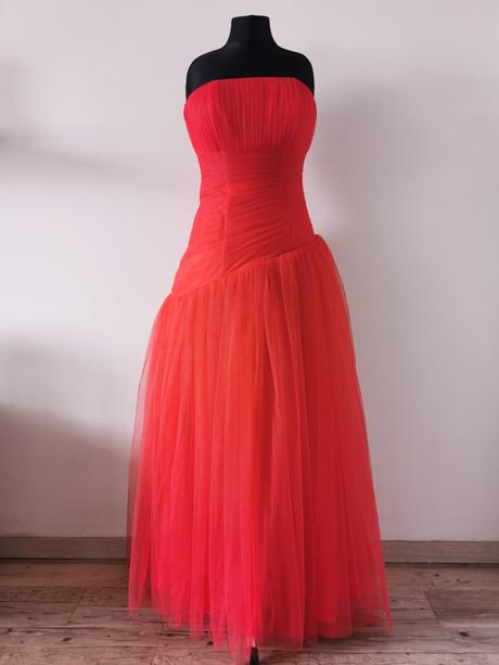 Ohnivo červené dlhé plesové šaty, s