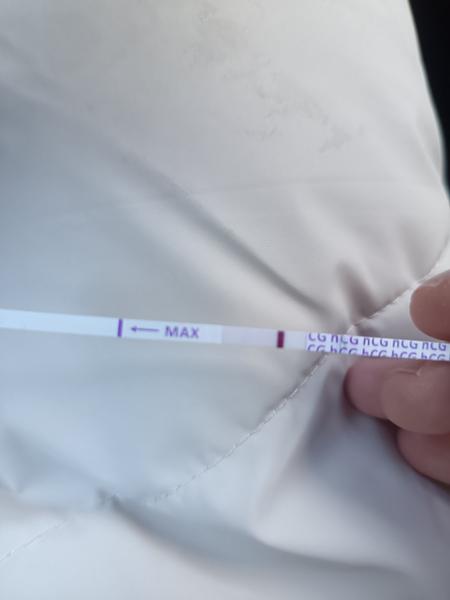 Vidíte niečo na tomto tehotenskom teste?