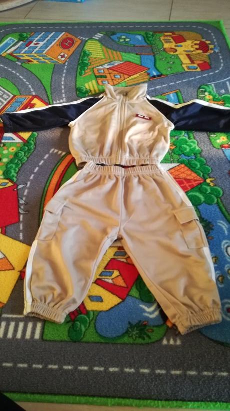 Tepláková súprava, 74