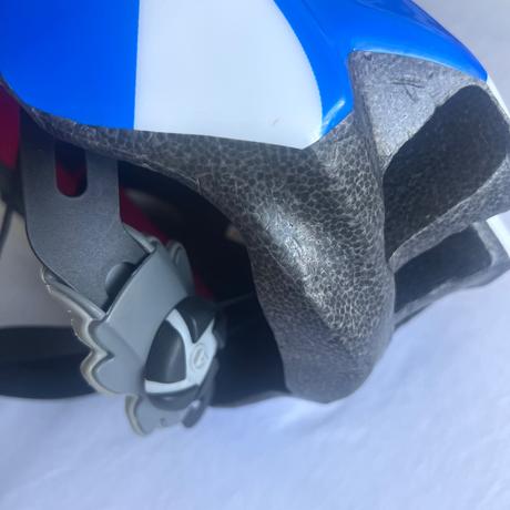 Cyklistická prilba - výborný stav, l