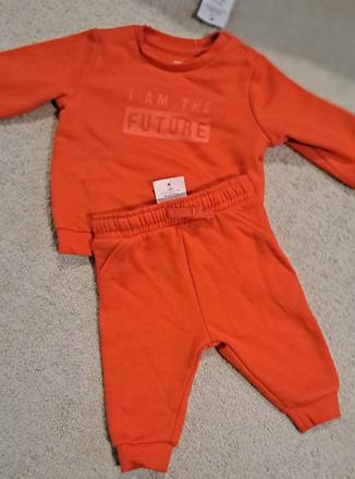 Červená suprava, 68