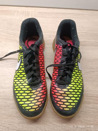 Halovky, nike,37