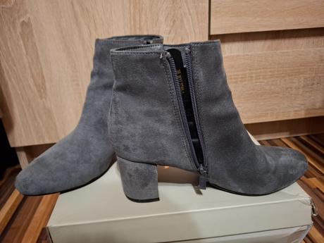 Šedé semišové čižmičky, 39