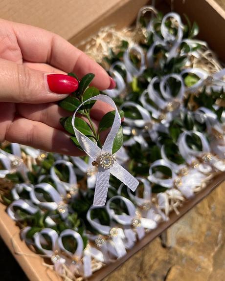 Svadobne pierka prírodné,