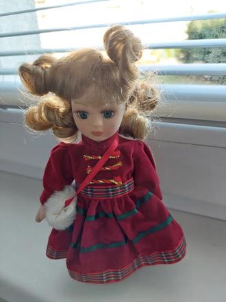 Porcelánová bábika zn.schneider,