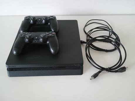 Ps4 slim 1tb, 