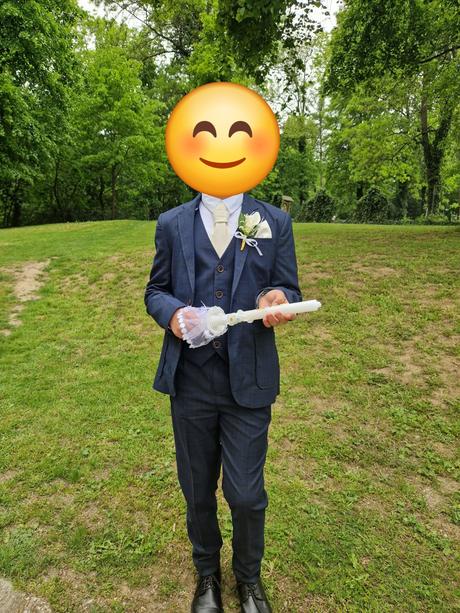 Elegantný chlapcensķý oblek s vestou, 152