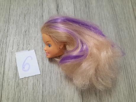 Hlavy barbie - bez tela, len hlavy,