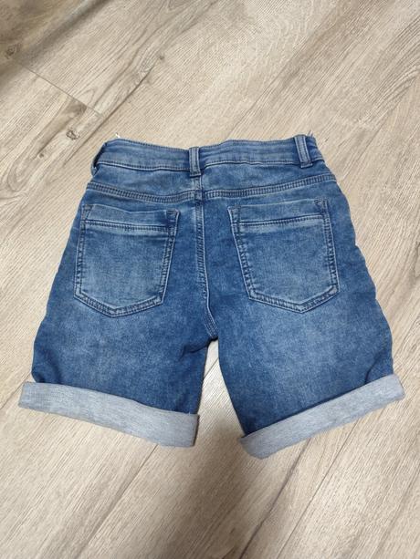 Rifľové kraťasy, c&a,122