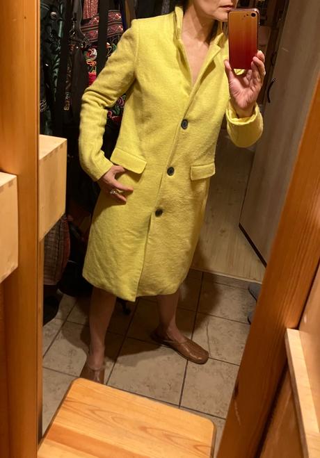 Žltý kabát, reserved,36