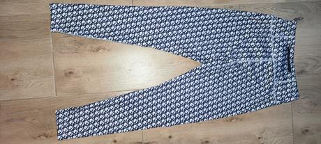 Guess legíny, guess,m