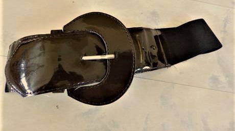 Elastický hrubý opasok,