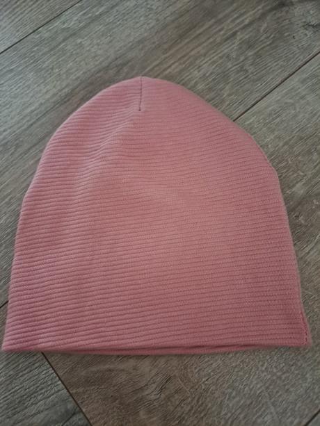 Jednofarebna čiapka, 86