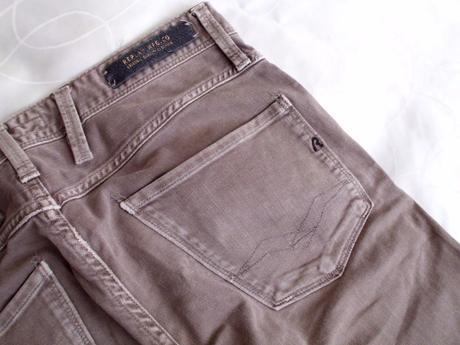 Bledohnedé, replay,m