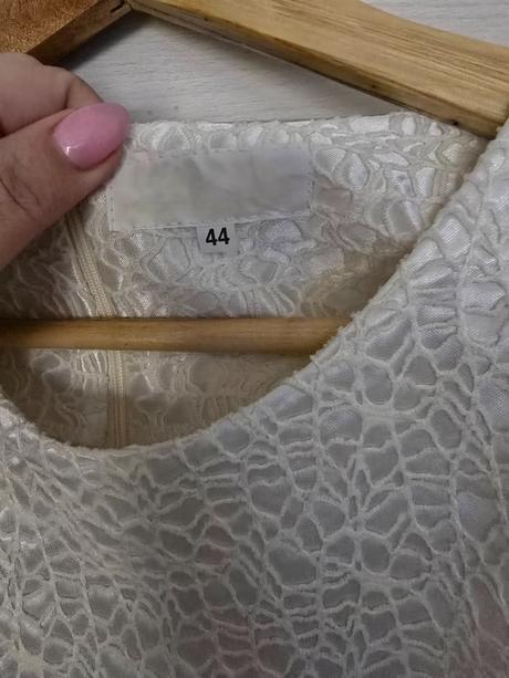 Sukienkovy oblek, 44