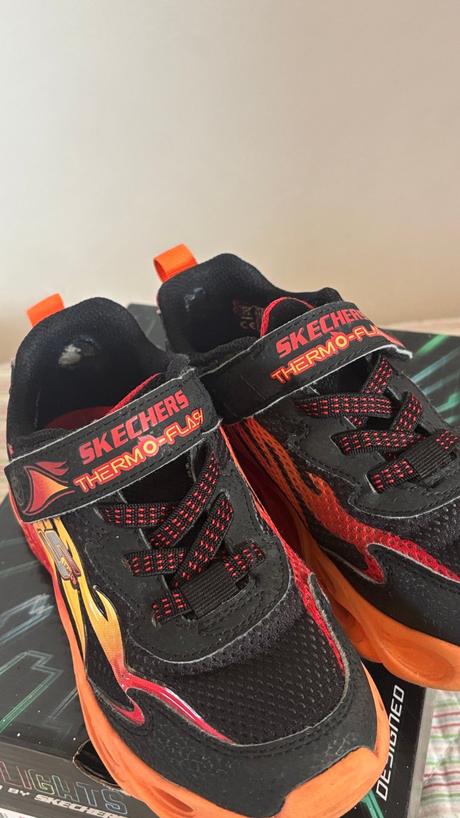 Skechers lights veľ. 30, skechers,30