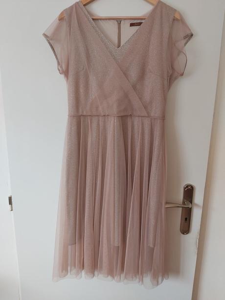 Spoločenské šaty, 40