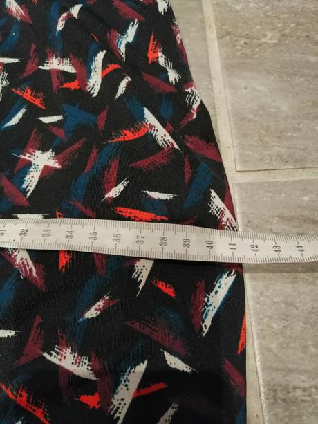 Pestré elastické šaty faf v34, zaujímavé riasenie, f&f,34