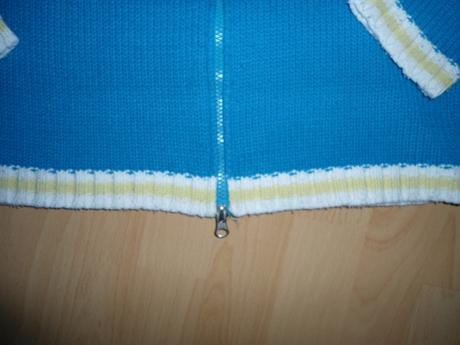 Bledomodry sveter, m