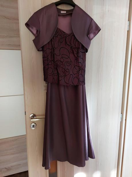 Spoločenské šaty, 40