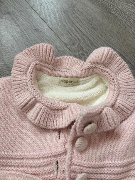 Zatepleny svetrik, 86