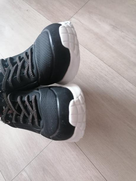 Sketcher 35, skechers,35