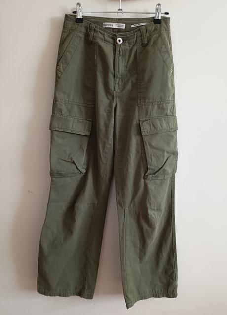 Kapsačové cargo nohavice bershka, bershka,xs