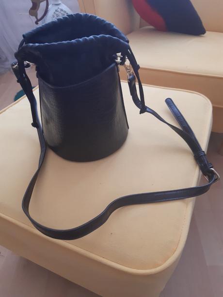 Čierna guľatá kabelka, sinsay