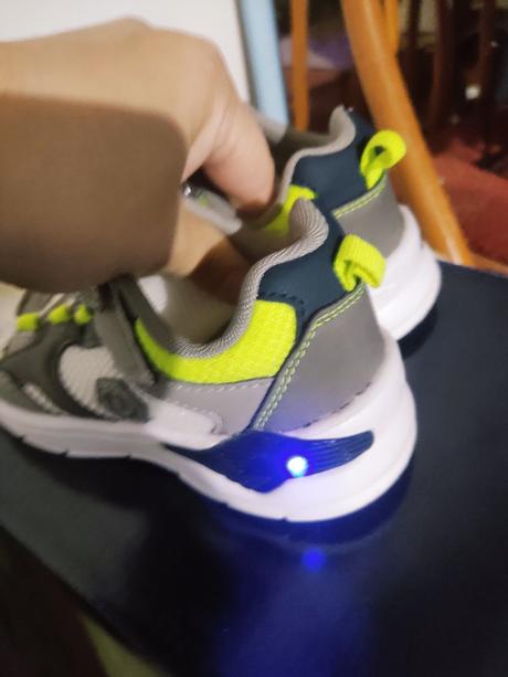 Tenisky svietiace, lupilu,27