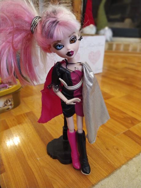 Bábiky monster hight, 