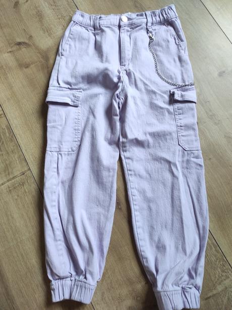 Kapsáče, reserved,146