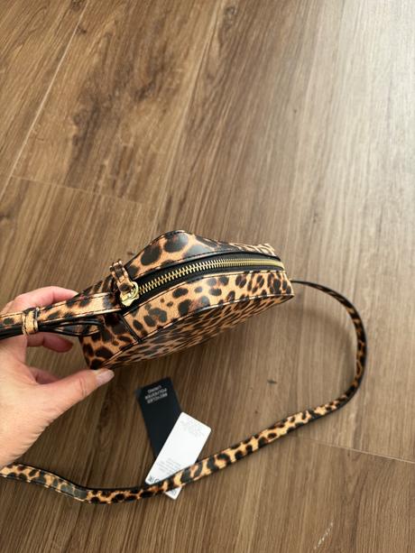 Nova kabelka, s dopor. poštou, marks & spencer