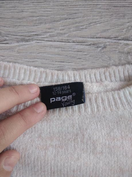 Dievčenský svetrik, 158