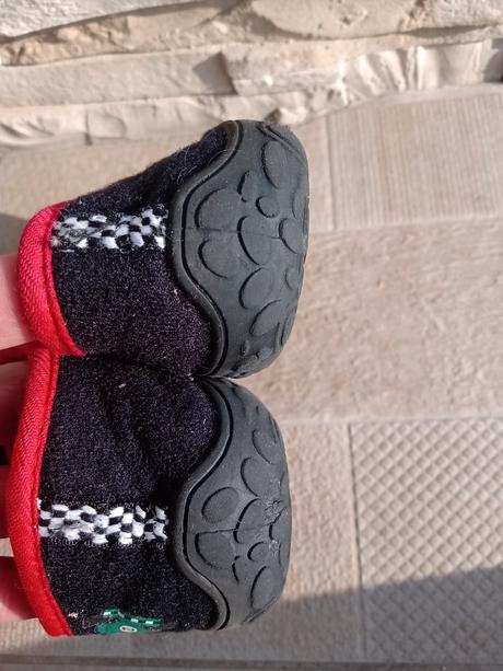 Papuče s postovnym, 27