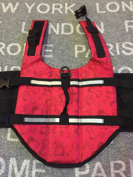 Pes - plavecka vesta s, 