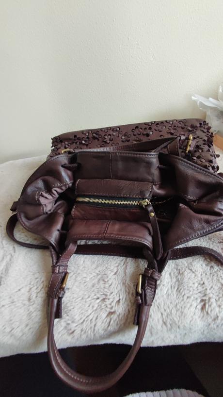 Dámska kožená kabelka, 