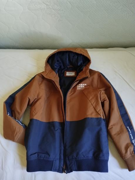 Prechodná vetrovka, reserved,158