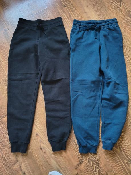2x teplaky, h&m,158
