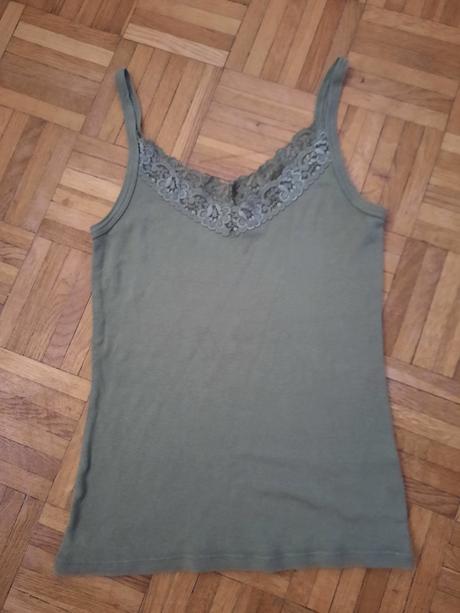 Dievčenské tielko, 152