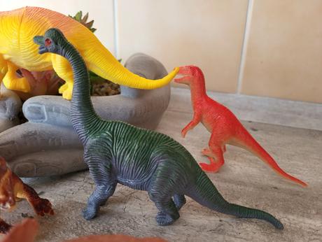 Dinosaury  - 9 kusov - stredná veľkosť, 