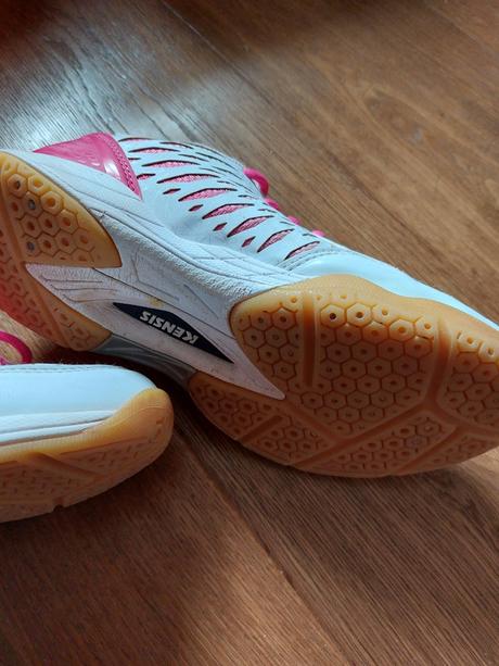 Dvoje tenisky, lotto,36