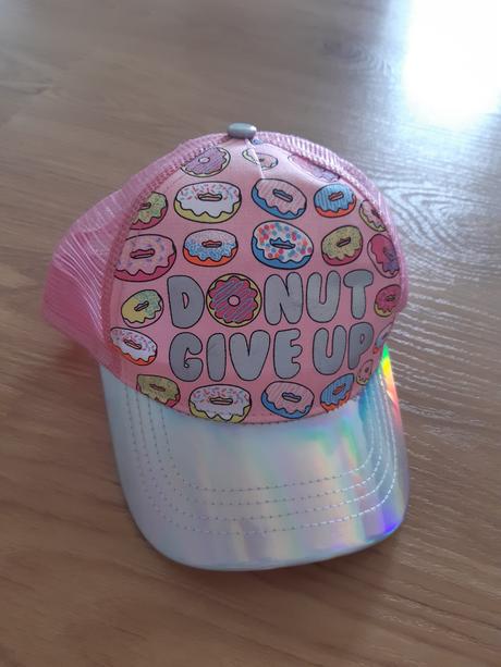 Dievčenská štýlová šiltovka,