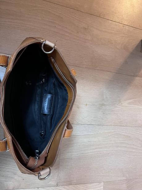 Kožená kabela a kabelka zdarma, 