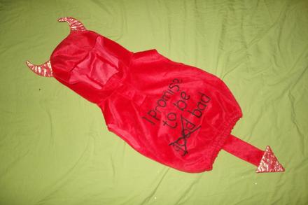 Kostymcek pre certika tu,